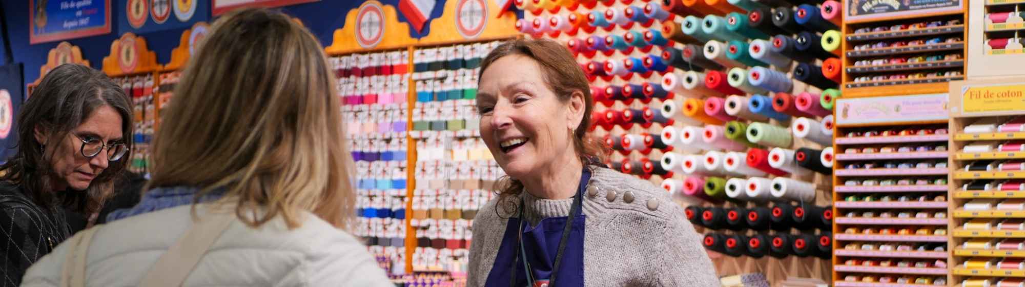 Echange exposant visiteur sur le salon