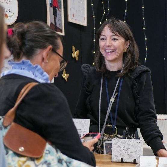 Création DIY en laine en forme de sapin pour Noël