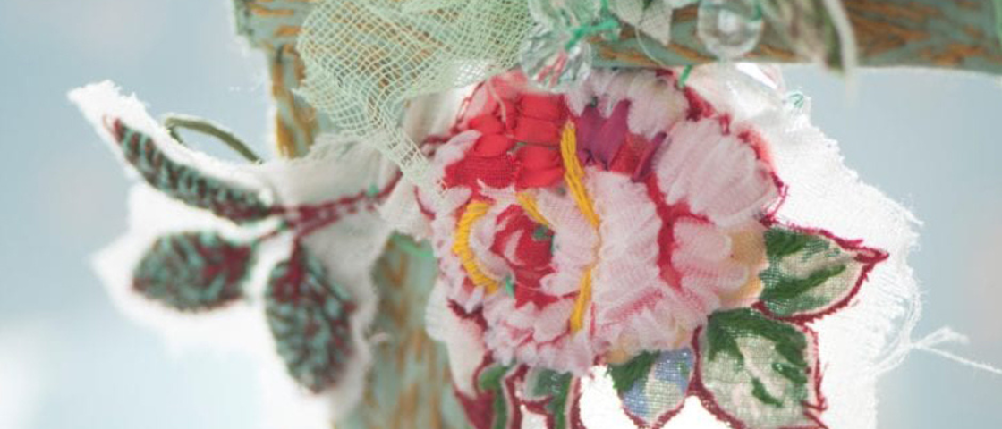 Broderie en relief de Léa Stansal