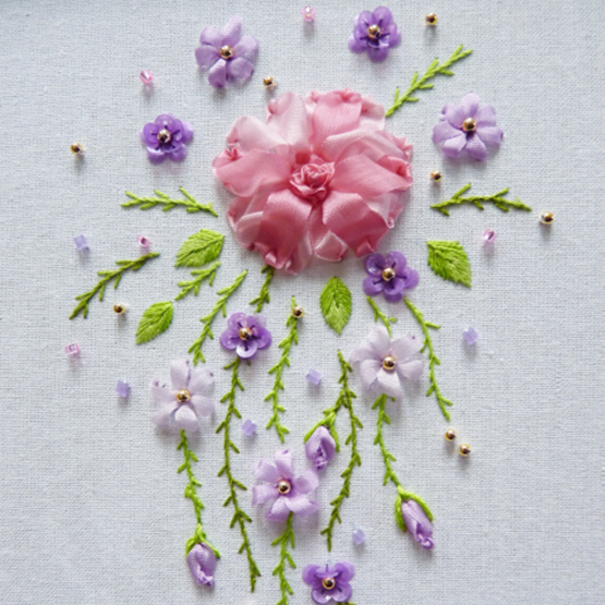 Broderie au ruban de Carole Magne