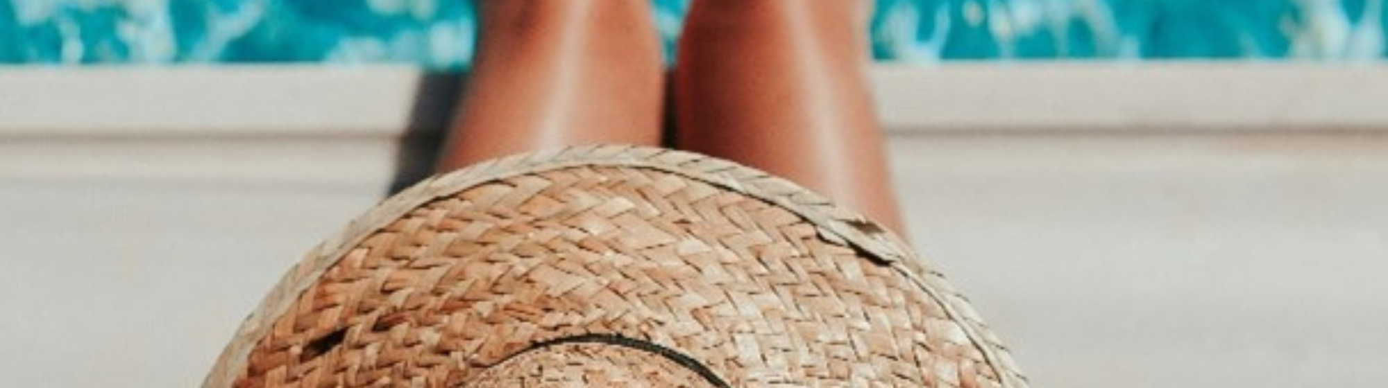 Bannière de l'article de l'été 2024 pour préparer des cocktails bons pour la peau