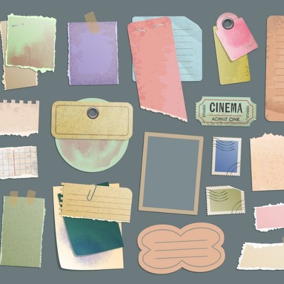 Collection de papiers colorés, étiquettes et éléments décoratifs de scrapbooking.