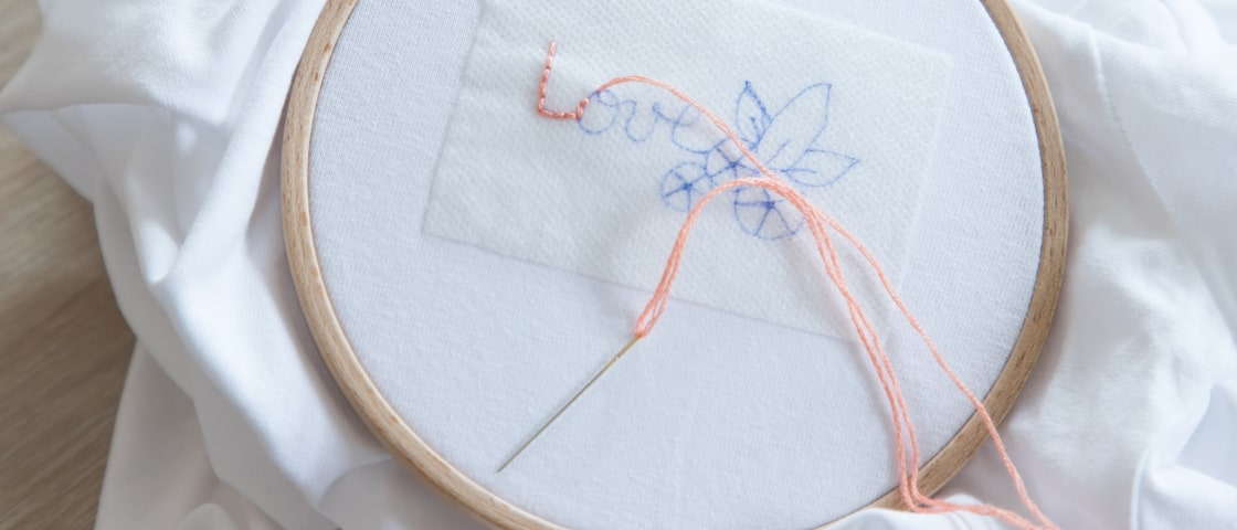 Tuto broderie love sur t-shirt avec tambours