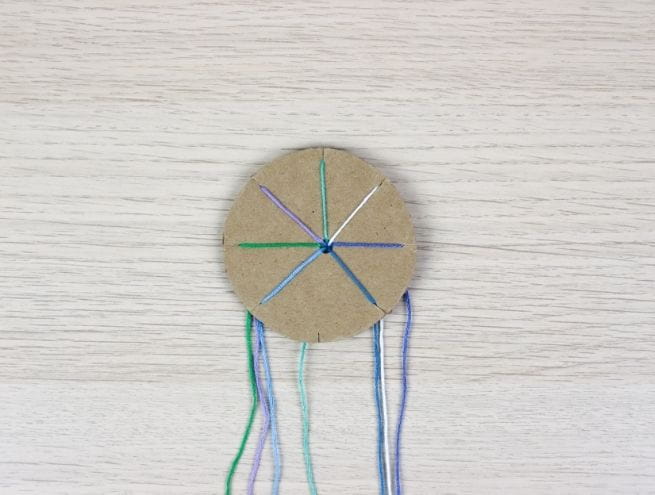 Etape 3 du tuto bracelet kumihimo