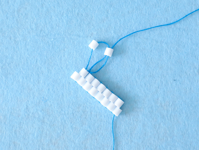 Etape 2 pour réaliser le tuto tissage brick stitch