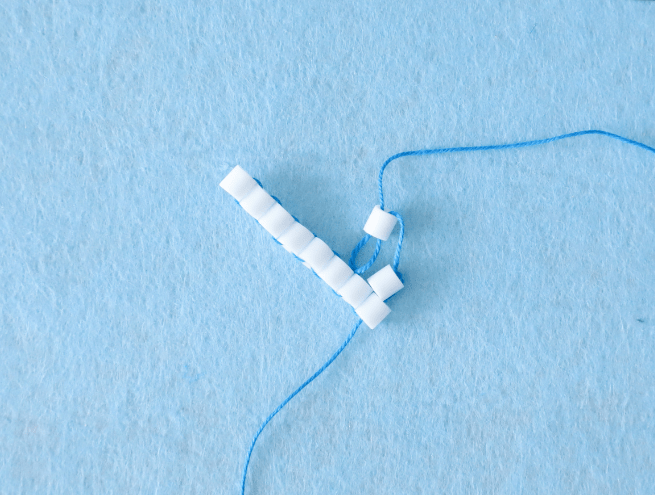 Etape 4 pour réaliser le tuto tissage brick stitch