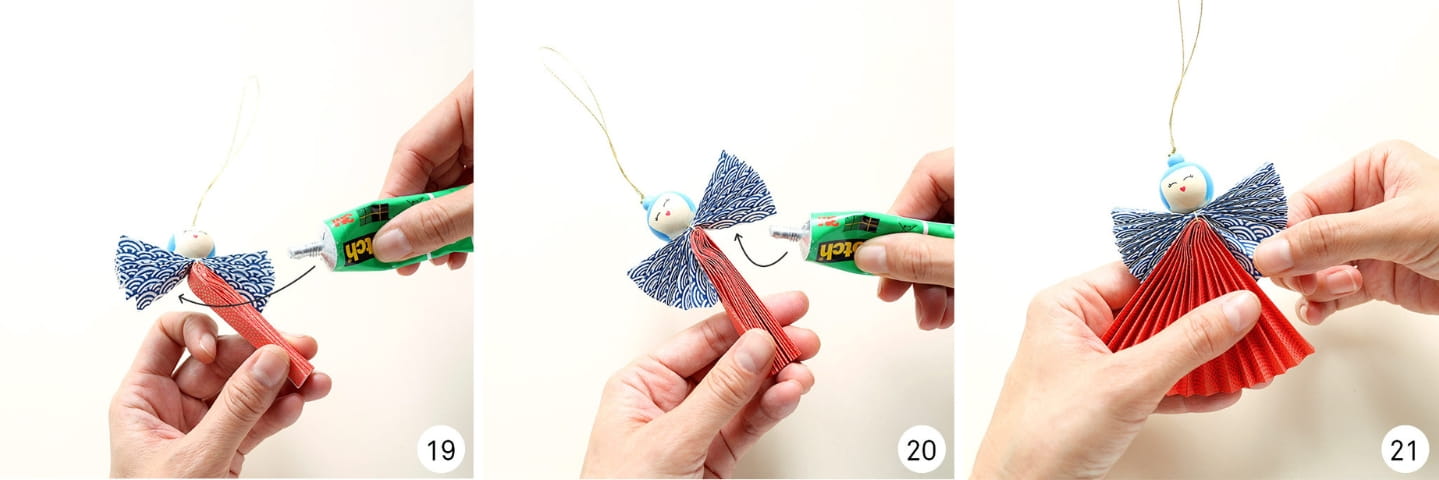 3 images explicatives, numérotées 1, 2 et 3 d'anges en papier faits à la main, du fil et de la colle